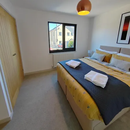 Дом отдыха Modern Open Plan House, Sea Views And Hot Tub Фалмут